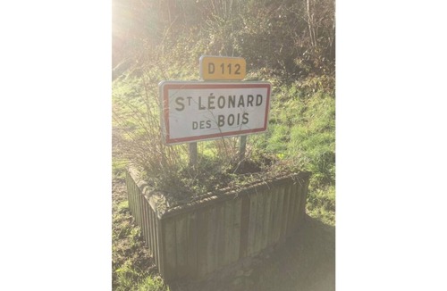 Saint-Pierre-des-Nids House | Gîte du Dauphin