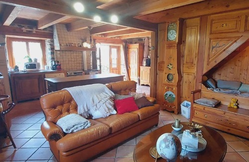 Coltines House | gîte du dolmen de Touls