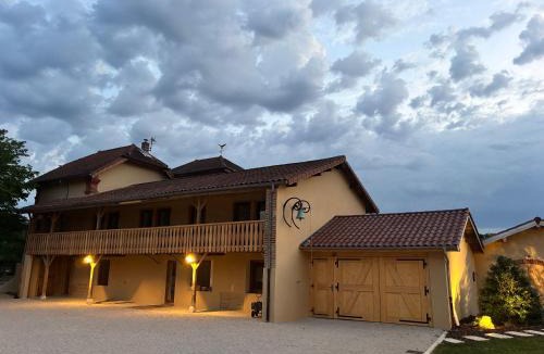 Romans House | Gîte du Domaine du Pin