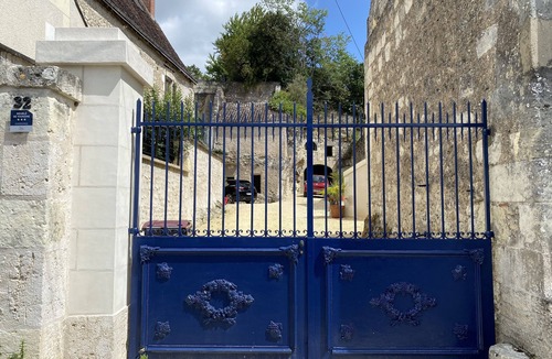 Montrichard Cottage | Gîte du Donjon, 16th century, private courtyard, between Beauval zoo and Chenonceaux