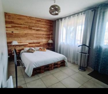 Chevroches House | Gîte du Flotteur