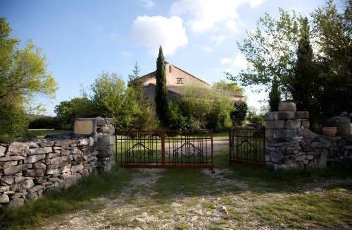 Saint-Etienne-de-Gourgas Apartment | Gîte Du Bout Du Monde