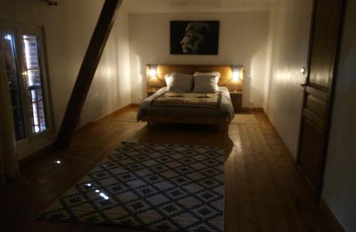 Saint-Pourcain-sur-Besbre House | Gîte du Monbaillon