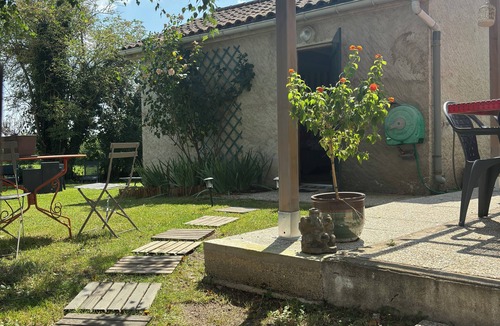 Saint-Priest-Bramefant Apartment | Gîte du Ruisseau