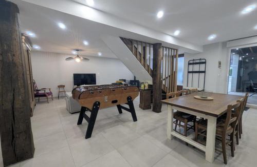 Consigny House | Gîte du joliment