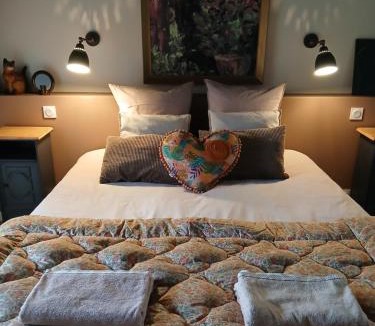 Le Monteil House | Gîte du Milan royal