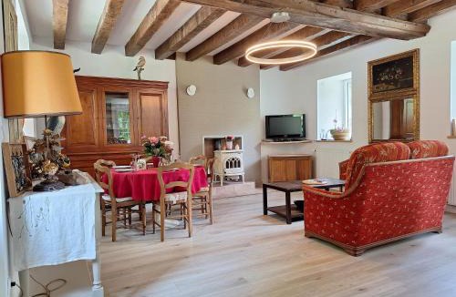 Oisseau House | Gîte du moulin de Tanis