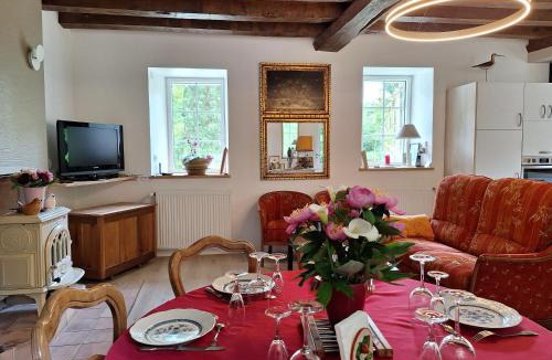 Oisseau House | Gîte du moulin de Tanis