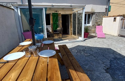 Coudeville-sur-Mer House | Gîte du Petit Bulot 4 à 6 Personnes Jardin et Garage