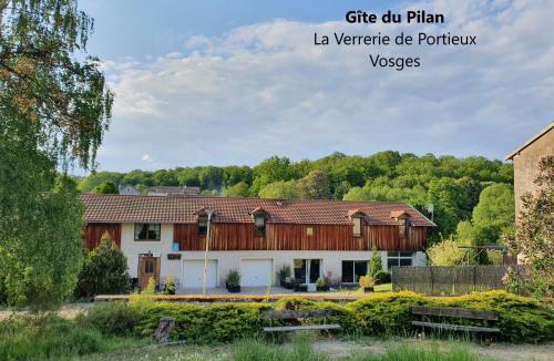 Portieux House | Gîte du Pilan