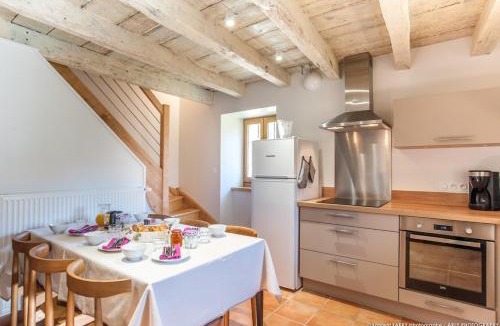 Saint-Jean-de-la-Porte House | GÎTE DU PORCHE