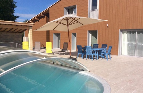 Laruscade Bed & Breakfast | Gîte Du Puy de l'étang