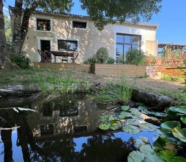 Vallet House | Gîte du Séquoia - Paisible maison de campagne
