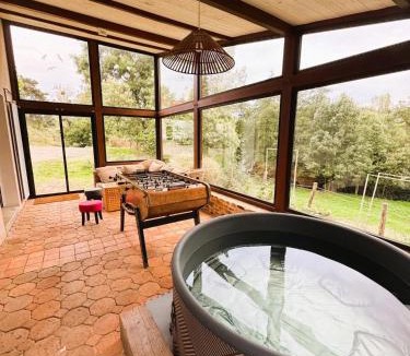 Vallet House | Gîte du Séquoia - Paisible maison de campagne