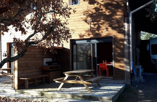 Les Vans House | Gîte du soleil levant