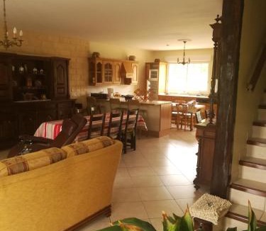 Lussac House | Gîte du vignoble Sidky