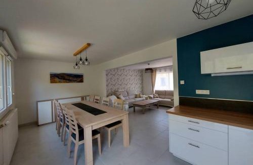 Montherme House | Gîte en bord de Meuse