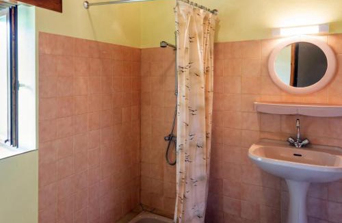 Sauvain House | Gîte en pierre 6 pers avec cheminée à Sauvain - FR-1-496-42