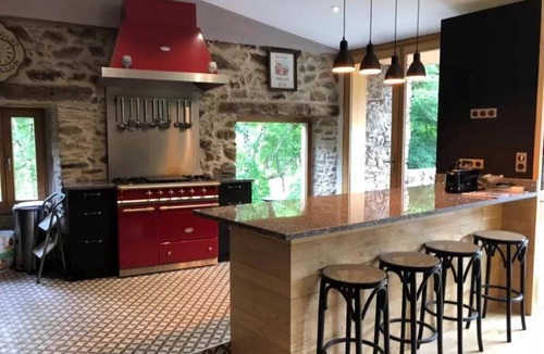 Le Bez House | Gîte en pleine nature 4 étoiles - Sauna et Jacuzzi