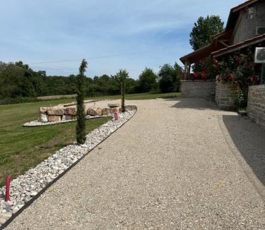 Montracol House | Gîte en Soi