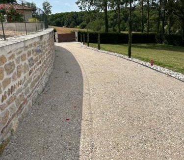 Montracol House | Gîte en Soi