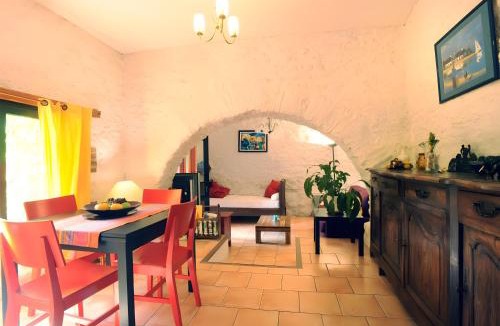 Saint-Jean-Pla-de-Corts House | Gîte En Vallespir La Fadrina