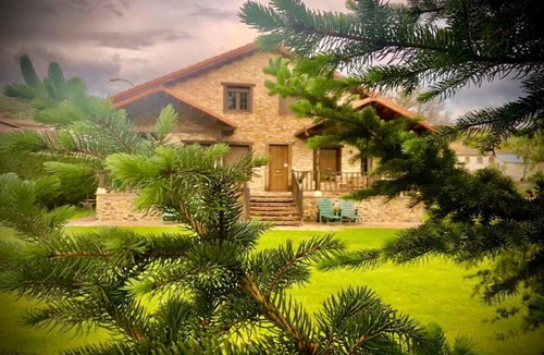 San Martin de Valdetuejar Cottage | Gîte casa lara with swimming pool lagunas