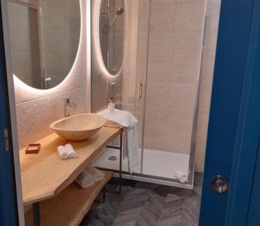 Ornans House | Gîte et Chambres Les Muses