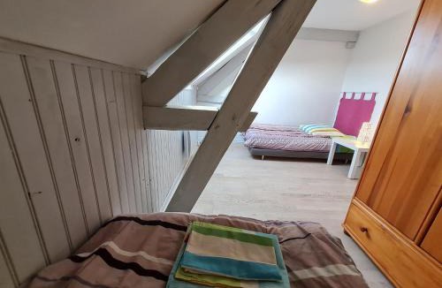 Vieilles-Maisons-sur-Joudry House | Gîte familial près de l'étang des Bois avec cheminée et véranda chauffée - FR-1-590-89