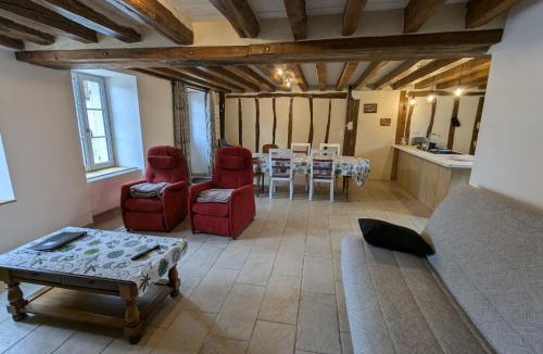 Freville-du-Gatinais House | Gîte familial rénové avec jardin, proche forêt d'Orléans et activités, à 1h d'Orléans et 2h de Paris - FR-1-590-439