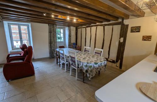 Freville-du-Gatinais House | Gîte familial rénové avec jardin, proche forêt d'Orléans et activités, à 1h d'Orléans et 2h de Paris - FR-1-590-439