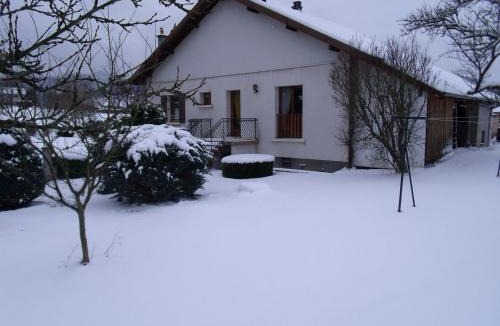 Jussarupt House | Gîte familial avec jardin, cheminée et parking à Jussarupt, près de Gérardmer - FR-1-589-320