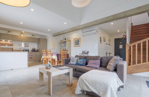 Aigueze House | Gîte Faveloun – Spacious Holiday Homes in Aiguèze