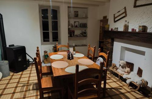 Castex-d'Armagnac House | Gîte ferme équestre avec piscine