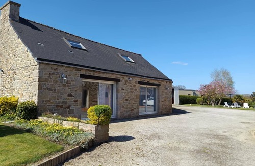 Pleven House | Gîte Fleur du Paradis,