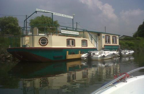Saint-Valery-sur-Somme Boat Rental | Gîte Fluvial de La Baie de Somme Le Lihoury