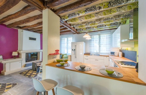 Montlouis-sur-Loire House | Gîte for 10 people - near Tours - Period house