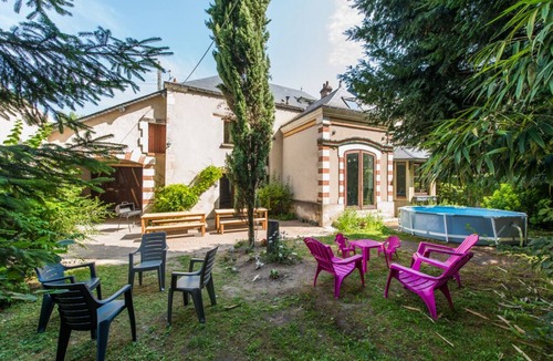Montlouis-sur-Loire House | Gîte for 10 people - near Tours - Period house