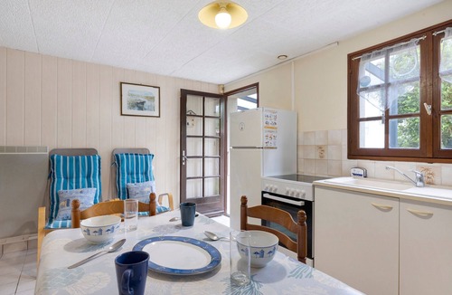 Apremont Apartment | Gîte for 4: "L'étoile de mer" in Apremont, Vendée – Lake Beach 1 km, Sea 17 km