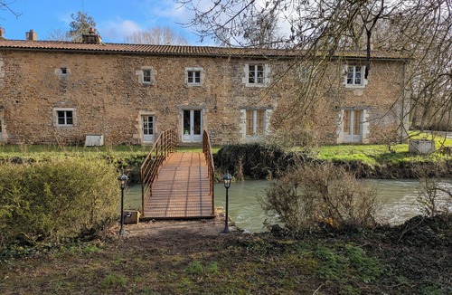 Vivonne House | Gîte for large families - sleeps 13 - Vivonne 86370