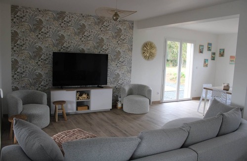Saint-Christophe-sur-Conde House | Gîte de la Communette