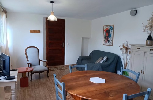 Saint-Julien-de-Cassagnas Apartment | Gîte 4 people Gard, swimming pool, river and spa Les Fumades