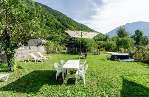 Saint-Martin-sur-la-Chambre Apartment | Gîte Zen Attitude