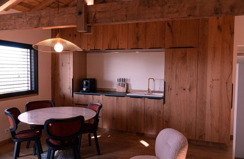 Saint-Sulpice-de-Faleyrens Apartment | Gîte de Charme, vue sur Vignoble