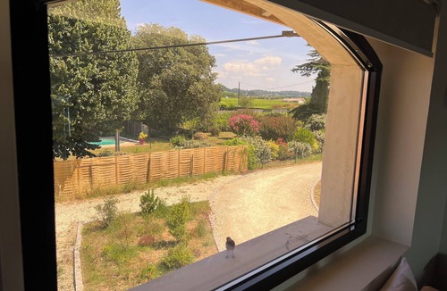 Saint-Sulpice-de-Faleyrens Apartment | Gîte de Charme, vue sur Vignoble