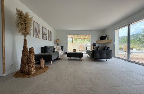 Salavas House | Gîte des Cigales du Devès