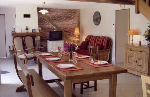 Saint-Martin-aux-Buneaux House | Gîte G1073