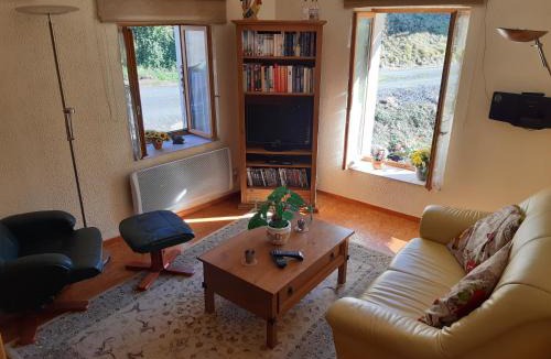 Chatel-Montagne House | Gîte * Gaïa *