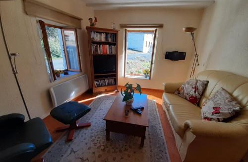 Chatel-Montagne House | Gîte * Gaïa *