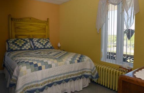 Val-Brillant Bed & Breakfast | Gîte Grand-Père Nicole